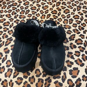 UGG Black platform Suede Shearling Clog Slip-Ons